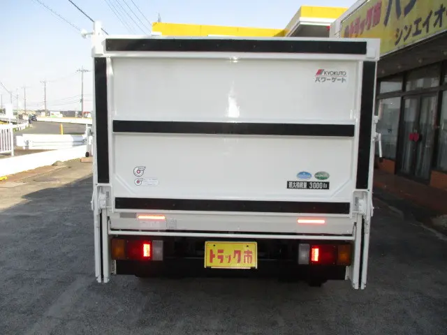 いすゞ エルフ TKG-NKR85A(2WD)の写真32
