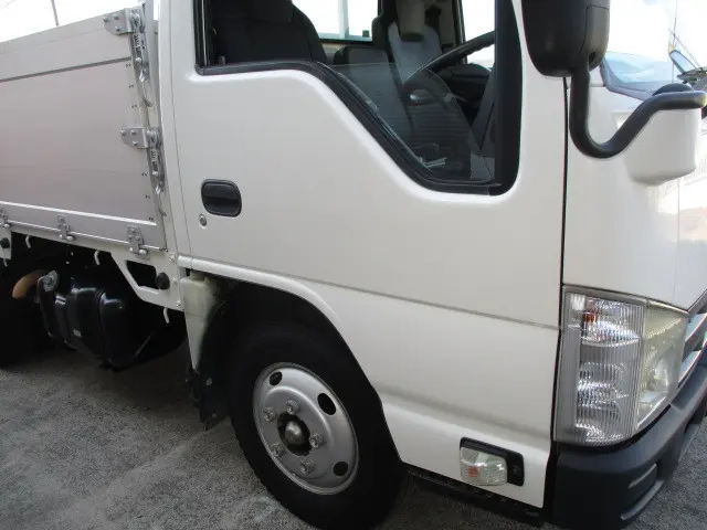 いすゞ エルフ TKG-NKR85A(2WD)の写真36