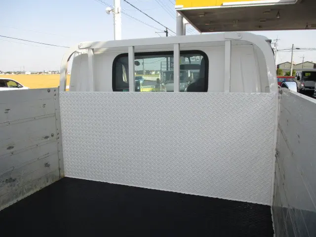 いすゞ エルフ TKG-NKR85A(2WD)の写真38