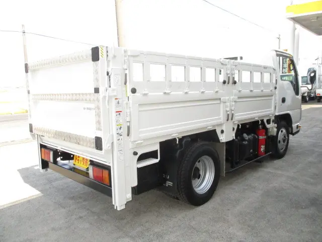 いすゞ エルフ TRG-NKR85A(2WD)の写真2