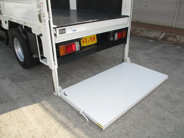 いすゞ エルフ TRG-NKR85A(2WD)の写真4