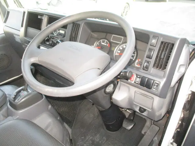 いすゞ エルフ TRG-NKR85A(2WD)の写真16
