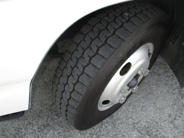 いすゞ エルフ TRG-NKR85A(2WD)の写真20