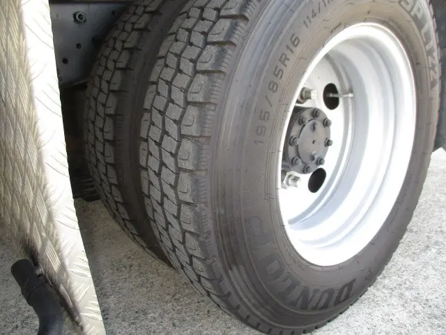 いすゞ エルフ TRG-NKR85A(2WD)の写真21