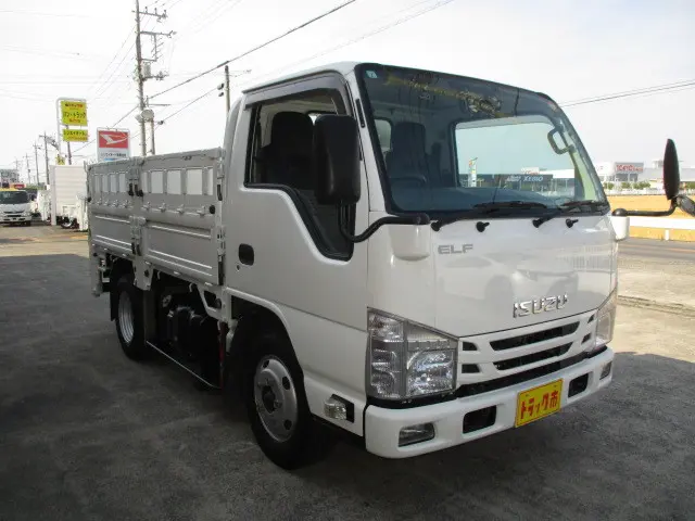 いすゞ エルフ TRG-NKR85A(2WD)の写真31