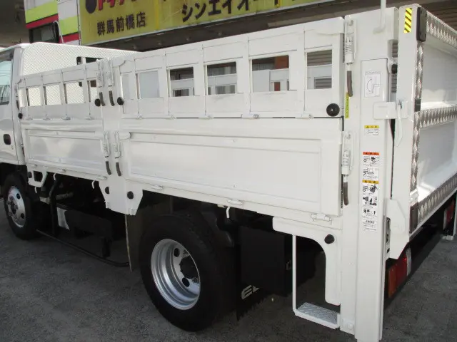いすゞ エルフ TRG-NKR85A(2WD)の写真37