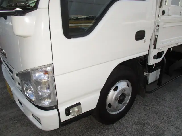 いすゞ エルフ TRG-NKR85A(2WD)の写真38