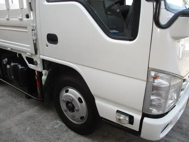 いすゞ エルフ TRG-NKR85A(2WD)の写真39