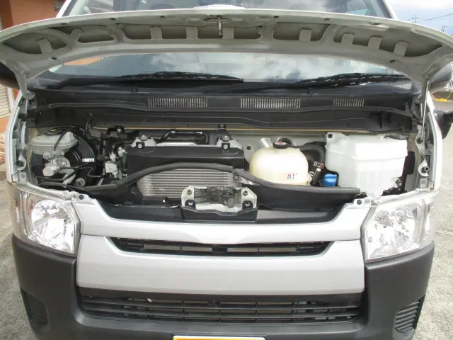 トヨタ ハイエースレジアス QDF-GDH206V(4WD)の写真11