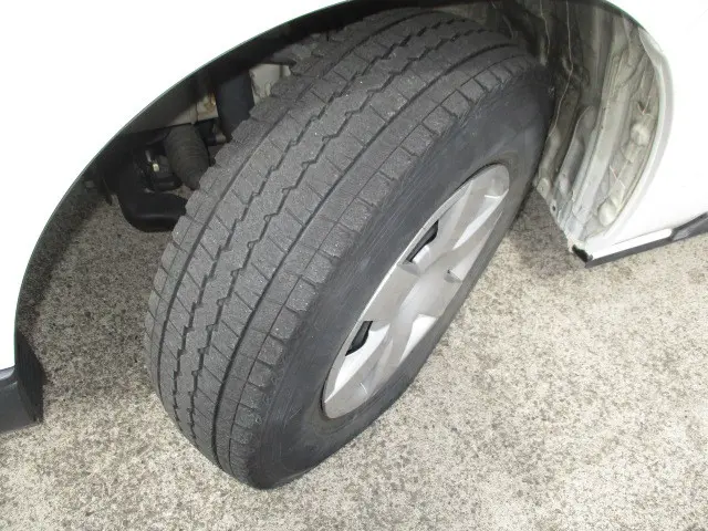 トヨタ ハイエースレジアス QDF-GDH206V(4WD)の写真20