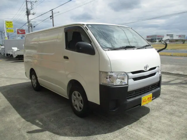 トヨタ ハイエースレジアス QDF-GDH206V(4WD)の写真31