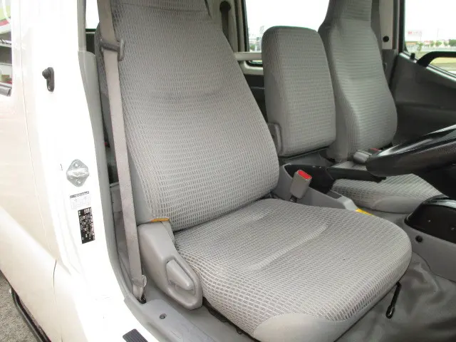 トヨタ ダイナ LDF-KDY281(4WD)の写真7
