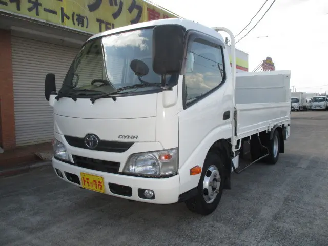 トヨタ ダイナ TKG-XZC645(2WD)の写真1