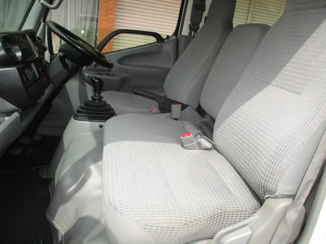 トヨタ ダイナ LDF-KDY281(4WD)の写真9