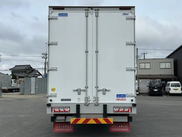 いすゞ ギガ 2PG-CYJ77Cの写真3