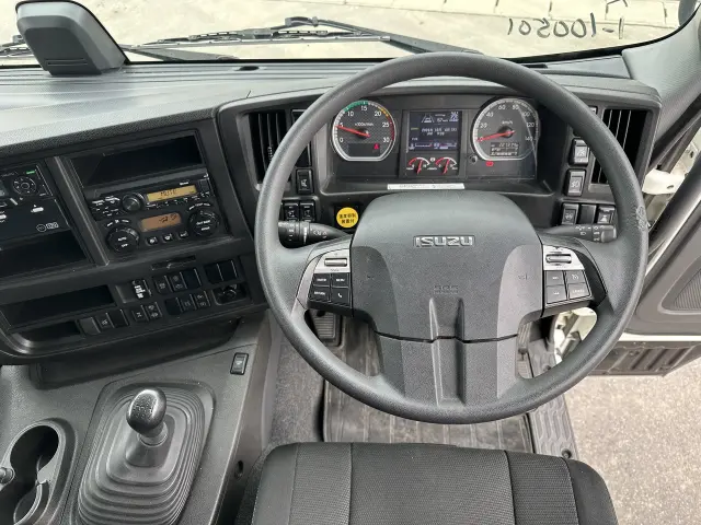 いすゞ ギガ 2PG-CYJ77Cの写真21