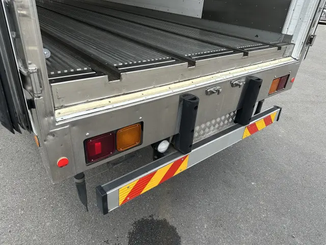 UD コンドル 2PG-BRR90T2の写真18