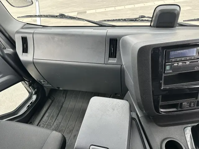 いすゞ ギガ 2PG-CYJ77Cの写真20