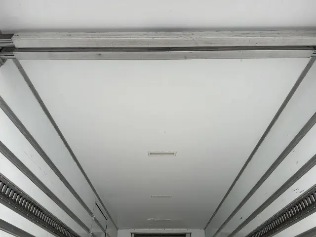いすゞ フォワード 2PG-FRR90T2の写真15