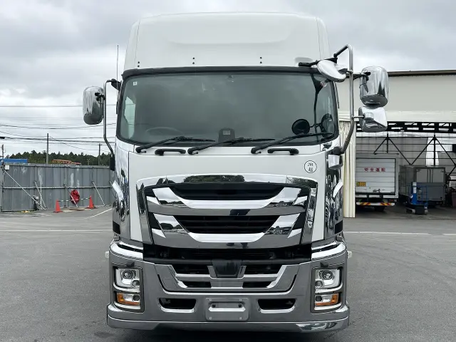 いすゞ ギガ 2PG-CYJ77Cの写真10