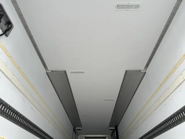 いすゞ ギガ 2PG-CYJ77Dの写真15