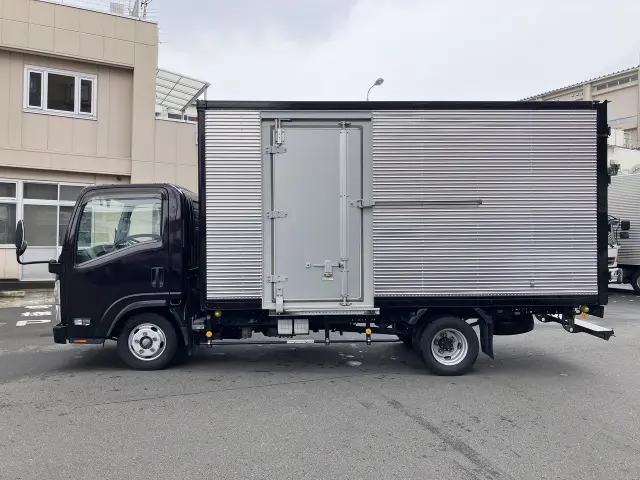 いすゞ エルフ TPG-NLR85ANの写真2