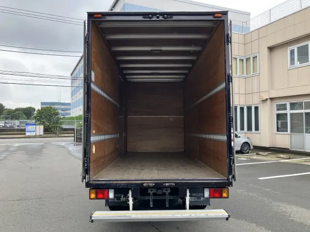 いすゞ エルフ TPG-NLR85ANの写真10