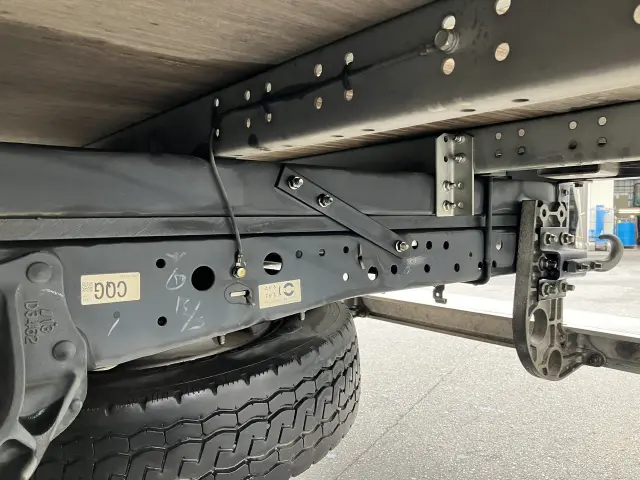 いすゞ エルフ TPG-NLR85ANの写真28