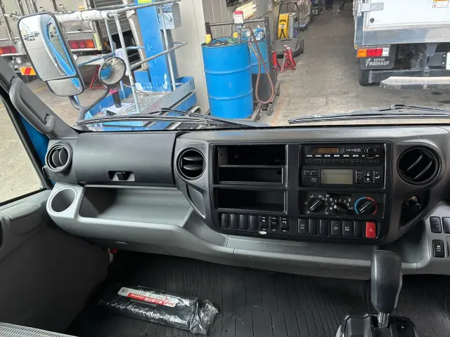 日野 デュトロ TKG-XZU710Mの写真22