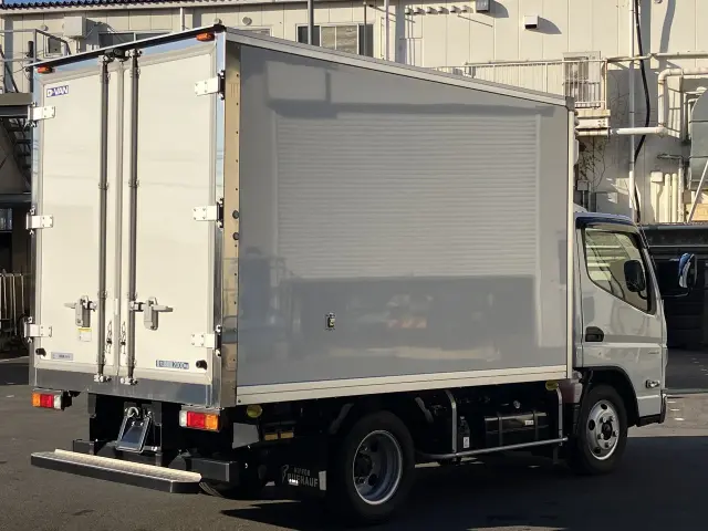 三菱 キャンター 2RG-FBAV0の写真2
