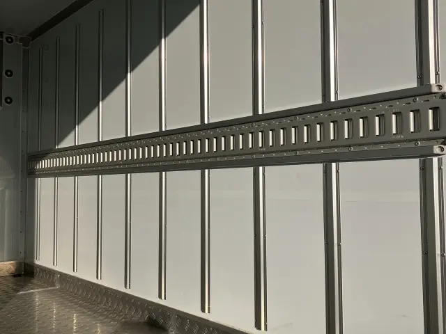 三菱 キャンター 2RG-FBAV0の写真17