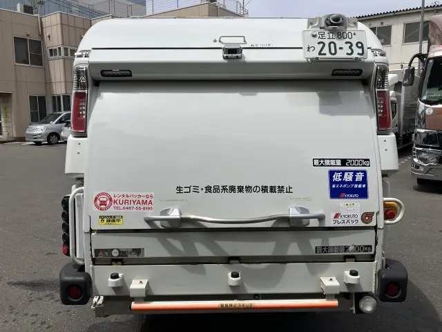 三菱 キャンター 2PG-FEAV0の写真3