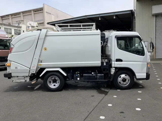 三菱 キャンター 2PG-FEAV0の写真7