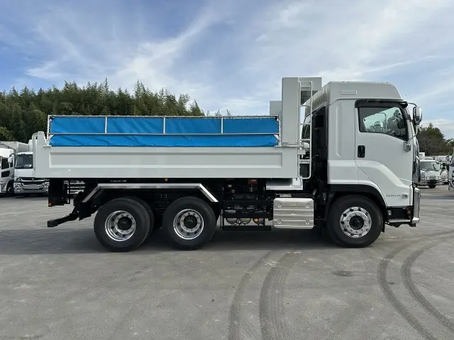 いすゞ ギガ 2RG-CXZ77DTの写真7