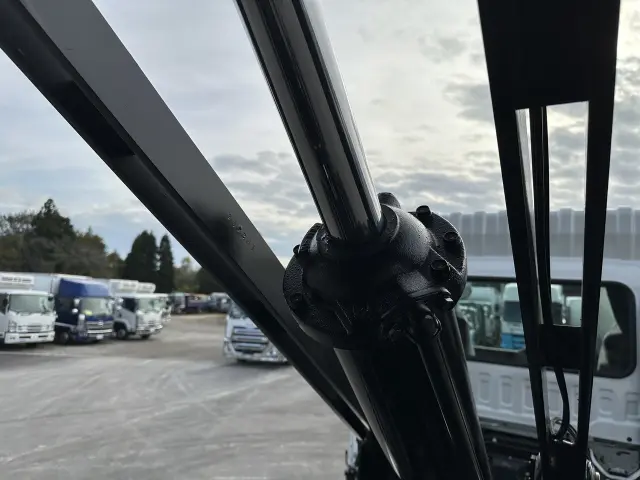 いすゞ ギガ 2RG-CXZ77DTの写真16