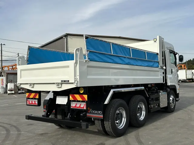 いすゞ ギガ 2RG-CXZ77DTの写真2