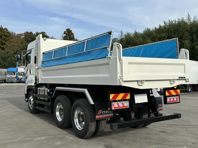 いすゞ ギガ 2RG-CXZ77DTの写真6