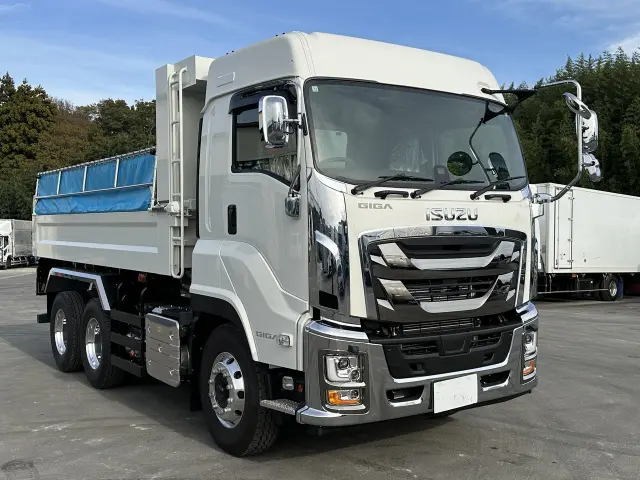 いすゞ ギガ 2RG-CXZ77DTの写真9