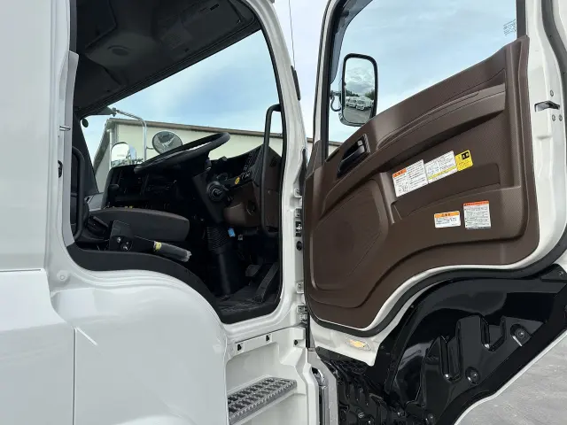 いすゞ ギガ 2RG-CXZ77DTの写真17