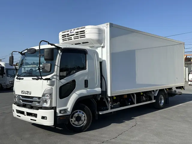 いすゞ フォワード 2PG-FRR90S2の写真1
