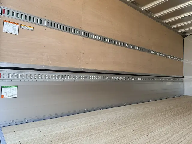 いすゞ フォワード 2RG-FRR90T4の写真14