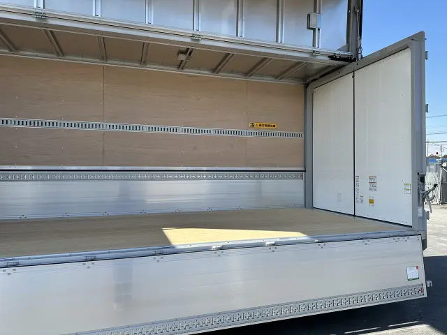 いすゞ フォワード 2RG-FRR90T4の写真18