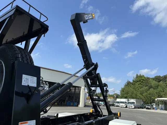 三菱 ファイター 2KG-FK72Fの写真12