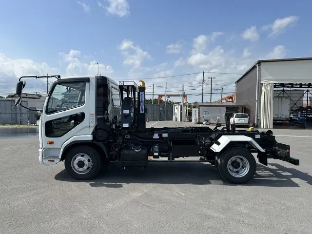 三菱 ファイター 2KG-FK72Fの写真4