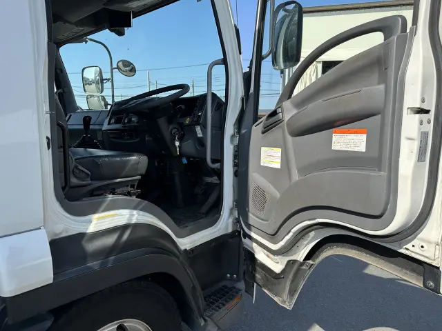 いすゞ フォワード 2PG-FTR90V2の写真20