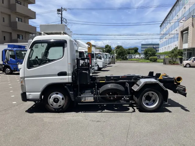 三菱 キャンター 2PG-FEAV0の写真4