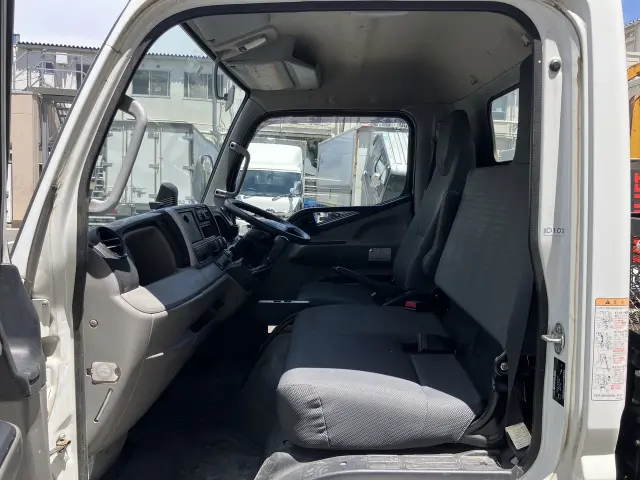 三菱 キャンター 2PG-FEAV0の写真21