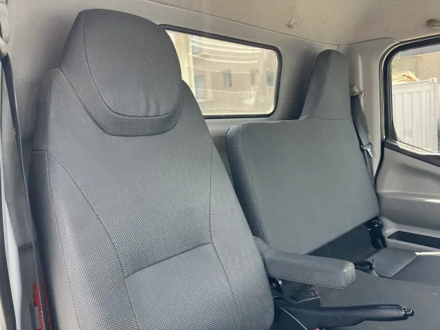 三菱 キャンター 2PG-FEAV0の写真22