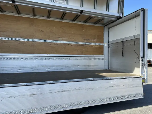 いすゞ フォワード 2RG-FRR90S2の写真18