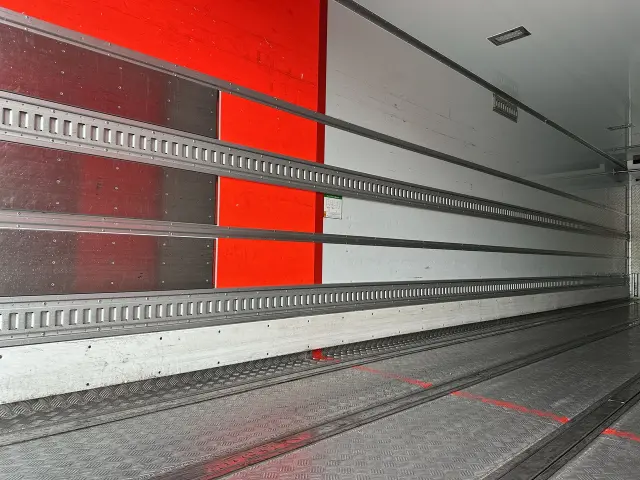 UD クオン 2PG-CG5CAの写真14